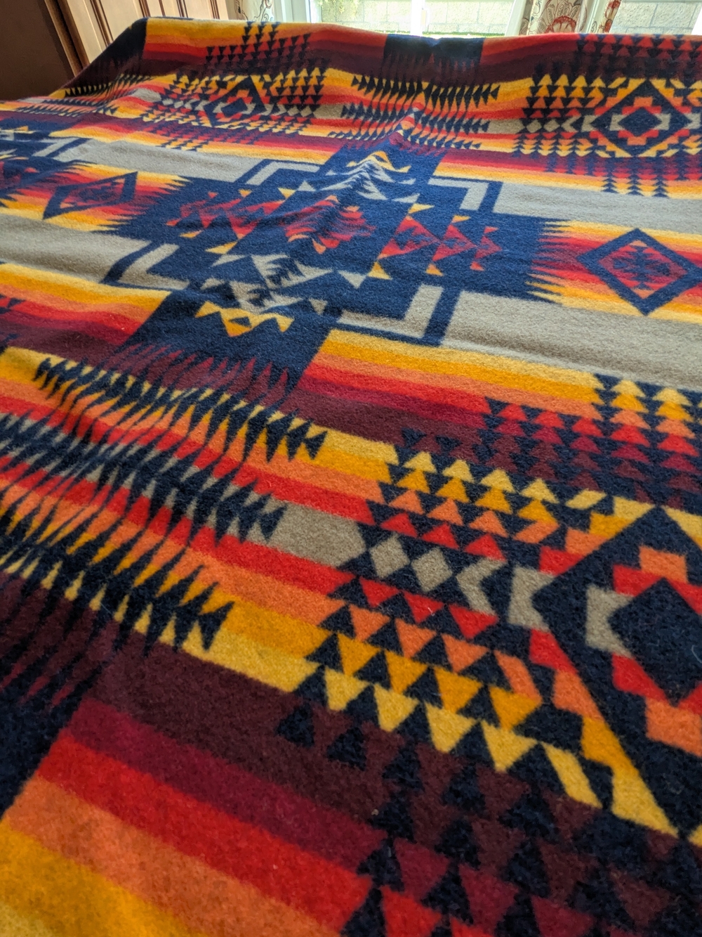 PENDLETON BLANKET REMNANT NAVY CHIEF JOSEPH Fabric with Felt Binding - Picture 5 of 6
